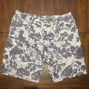 Under Armour Board shorts